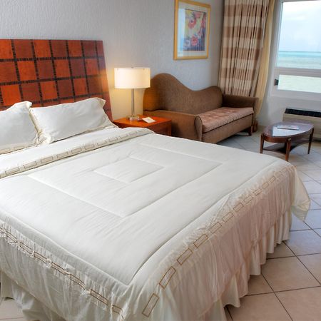 Ramada By Wyndham Princess Belize City Hotel Bilik gambar