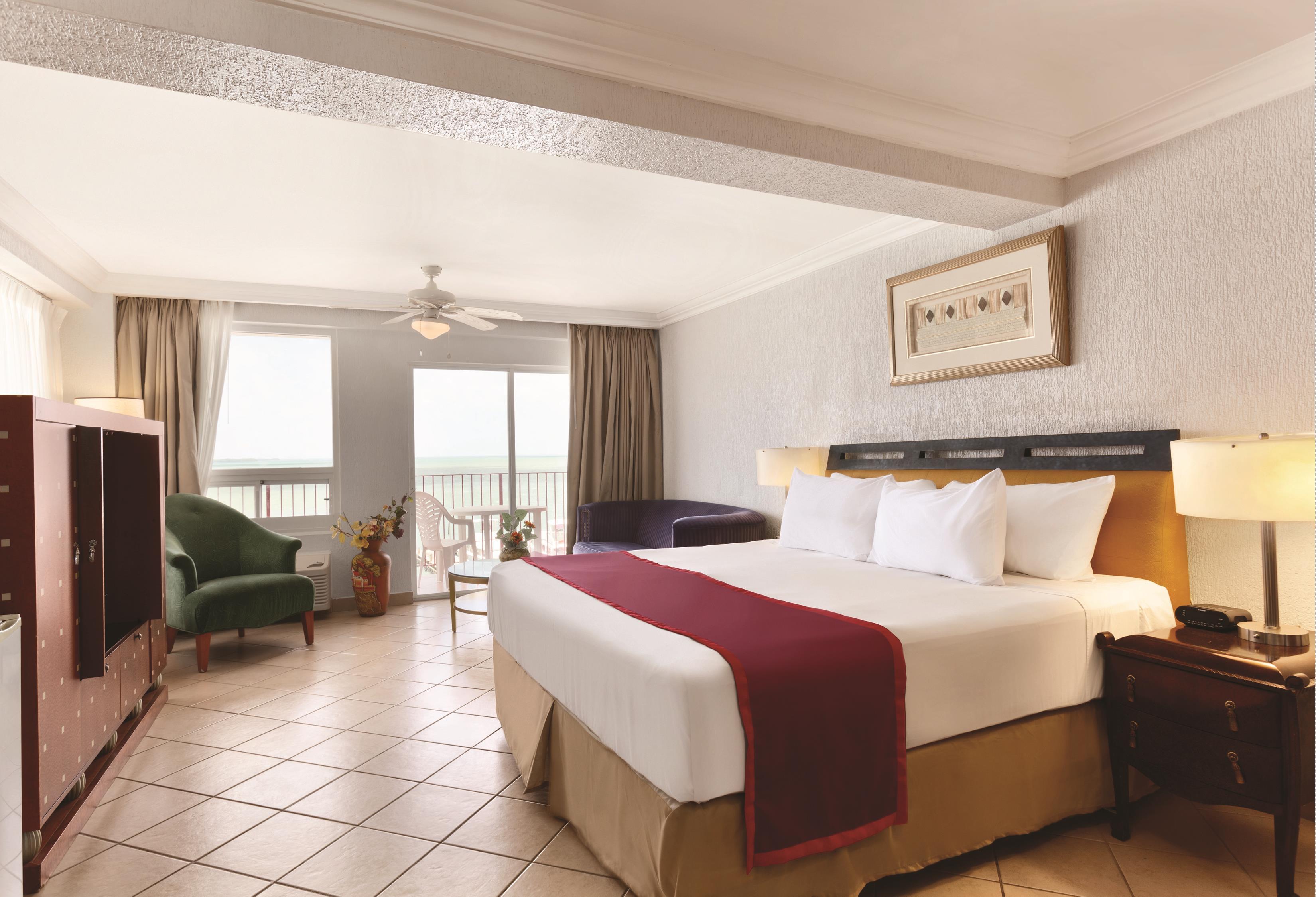 Ramada By Wyndham Princess Belize City Hotel Luaran gambar