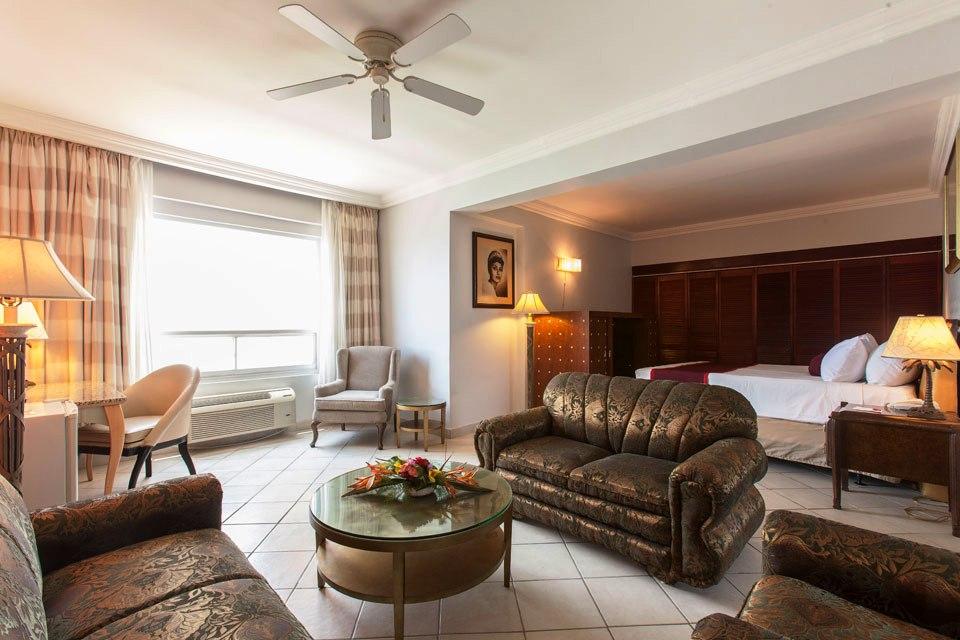 Ramada By Wyndham Princess Belize City Hotel Luaran gambar