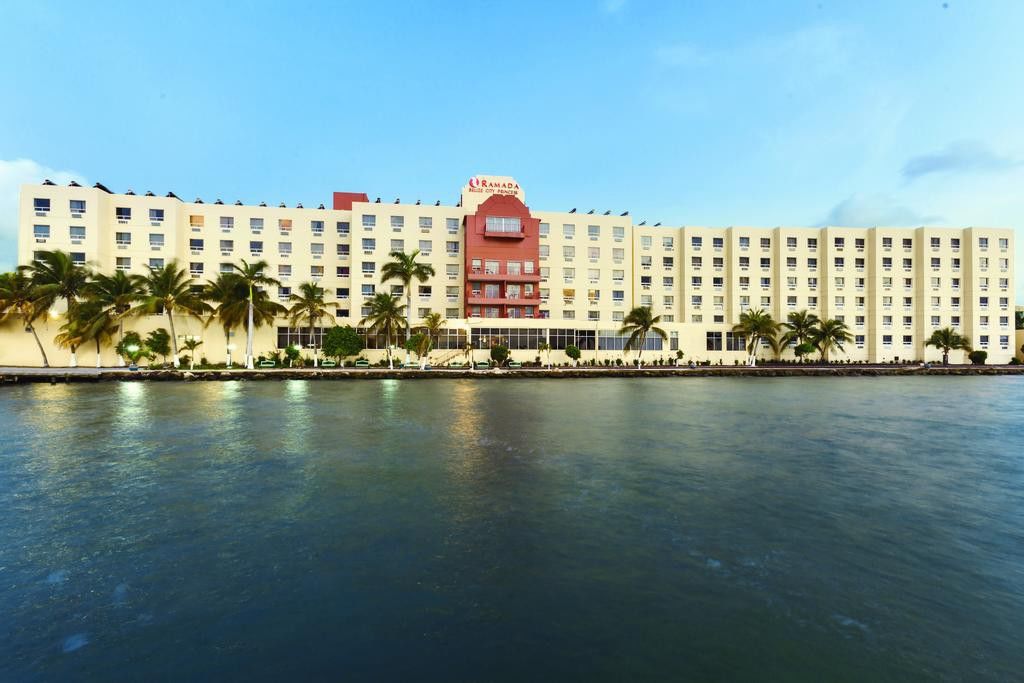 Ramada By Wyndham Princess Belize City Hotel Luaran gambar